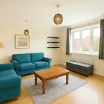 2 Bed Apartment With Garden In Fulham